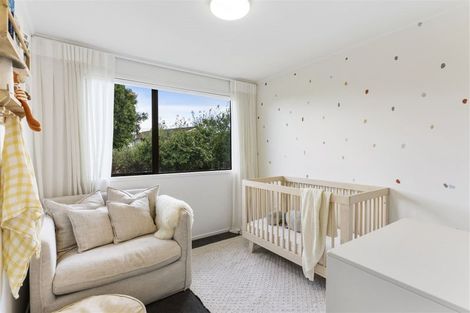 Photo of property in 14 Pahi Place, West Harbour, Auckland, 0618