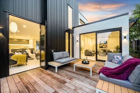 Photo of property in 6a Kohanga Road, Mangere Bridge, Auckland, 2022