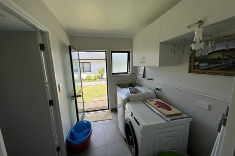 Photo of property in 28 Castaway Place, Gulf Harbour, Whangaparaoa, 0930