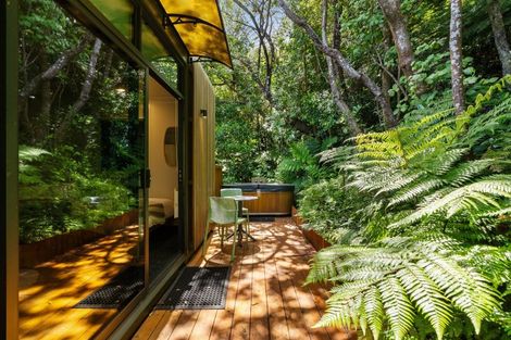 Photo of property in 52 Amapur Drive, Khandallah, Wellington, 6035