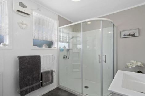 Photo of property in 8 Paehoro Grove, Turangi, 3334