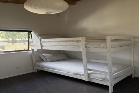 Photo of property in 4 Gradwell Place, Two Mile Bay, Taupo, 3330