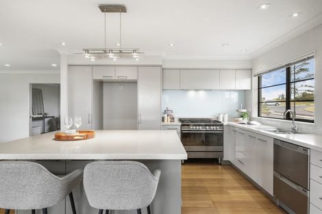 Photo of property in 94 Oakway Drive, Schnapper Rock, Auckland, 0632