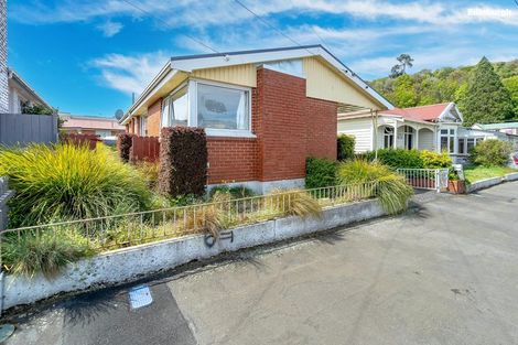 Photo of property in 56 Howe Street, North Dunedin, Dunedin, 9016