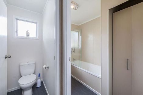 Photo of property in 2/121 Seymour Road, Sunnyvale, Auckland, 0612