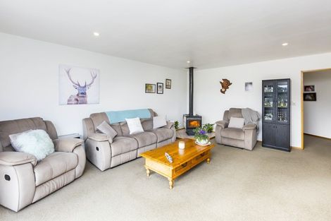 Photo of property in 41 Dalton Grove, Stokes Valley, Lower Hutt, 5019