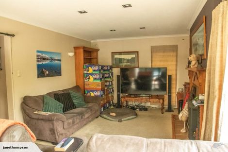 Photo of property in 9 Banks Place, Rangiora, 7400