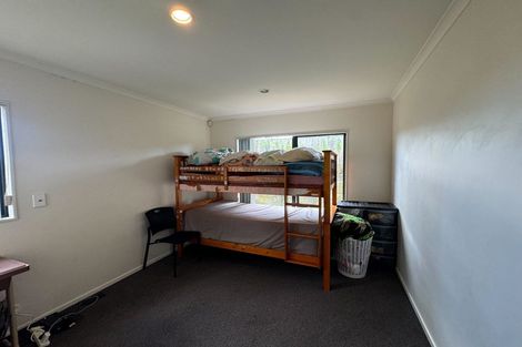 Photo of property in 21 Ashmere Lane, Weymouth, Auckland, 2103