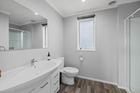 Photo of property in 2 Binnie Street, Paihia, 0200