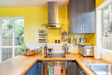 Photo of property in 40 Akatea Road, Korokoro, Lower Hutt, 5012