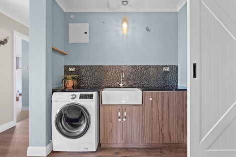 Photo of property in 1047 Whangaparaoa Road, Tindalls Beach, Whangaparaoa, 0930