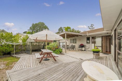 Photo of property in 222 Matarangi Drive, Matarangi, Whitianga, 3592