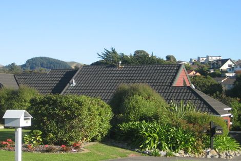 Photo of property in 45 Saunders Close, Whitby, Porirua, 5024