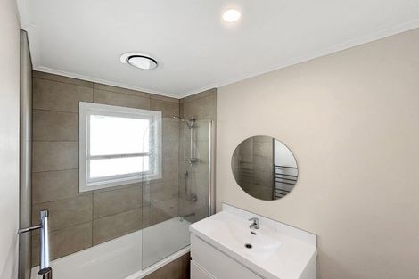 Photo of property in 832 Whangaparaoa Road, Manly, Whangaparaoa, 0930