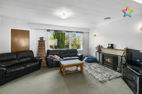 Photo of property in 9 Cedar Street, Maungaraki, Lower Hutt, 5010
