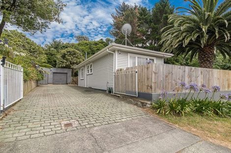 Photo of property in 245 Main Road, Tawa, Wellington, 5028