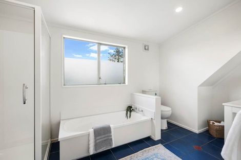 Photo of property in 4/102b Manuka Road, Bayview, Auckland, 0629