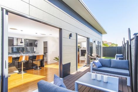 Photo of property in 15 Makura Drive, Papamoa Beach, Papamoa, 3118