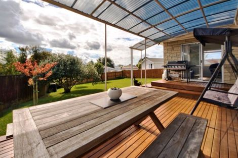 Photo of property in 9 Farwood Drive, Henderson, Auckland, 0612