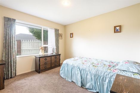 Photo of property in 2/76 Gilberthorpes Road, Hei Hei, Christchurch, 8042