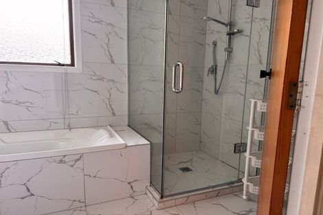 Photo of property in 119 Aviemore Drive, Highland Park, Auckland, 2010