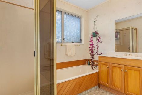 Photo of property in 20 Cassley Crescent, Papakowhai, Porirua, 5024