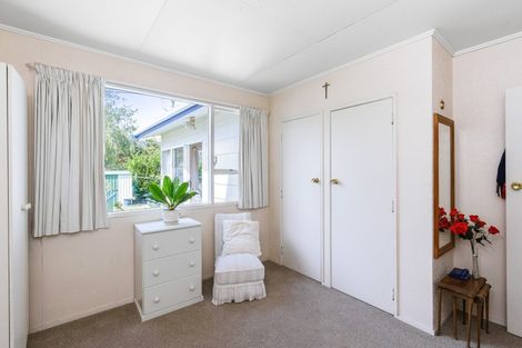 Photo of property in 17b Cypress Grove, Paraparaumu, 5032