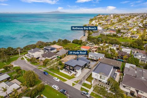 Photo of property in 39 Hyde Road, Rothesay Bay, Auckland, 0630