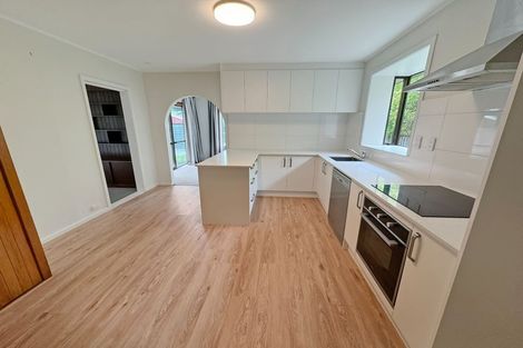 Photo of property in 16 Manor Place, Bryndwr, Christchurch, 8053