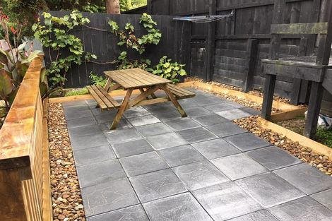 Photo of property in 2/7 Alston Avenue, Kelston, Auckland, 0602