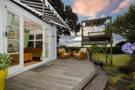 Photo of property in 64 Beach Valley Road, Piha, 0772