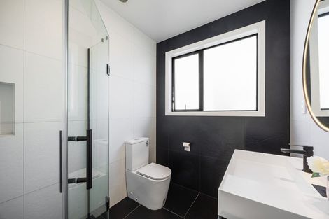 Photo of property in 2 Picnic Point Road, Hobsonville, Auckland, 0616