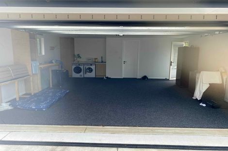 Photo of property in 79 Seaview Road, Westown, New Plymouth, 4310