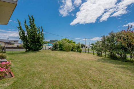 Photo of property in 31 Shortt Street, Foxton Beach, Foxton, 4815