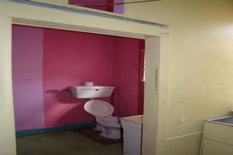 Photo of property in 17 Gloag Street, Waverley, 4510