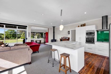 Photo of property in 5674 Mountain Road, Normanby, Hawera, 4673