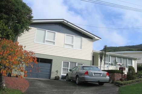 Photo of property in 77 Larsen Crescent, Tawa, Wellington, 5028