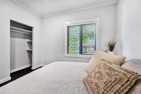 Photo of property in 186 South Road, Hawera, 4610