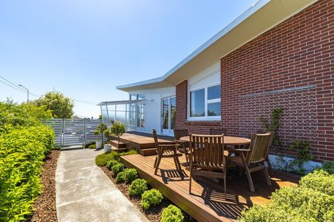 Photo of property in 271 Lake Terrace Road, Shirley, Christchurch, 8061