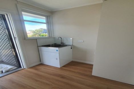 Photo of property in 12 Lambeth Crescent, Northcote, Christchurch, 8052