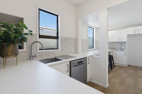 Photo of property in 77 Wellesley Road, Napier South, Napier, 4110