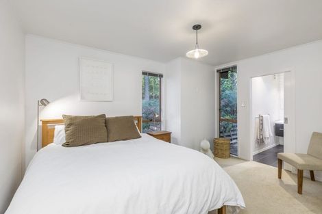 Photo of property in 297 Titirangi Road, Titirangi, Auckland, 0604