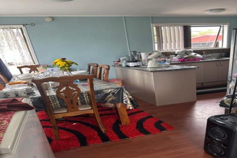 Photo of property in 96 Hyperion Drive, Randwick Park, Auckland, 2105