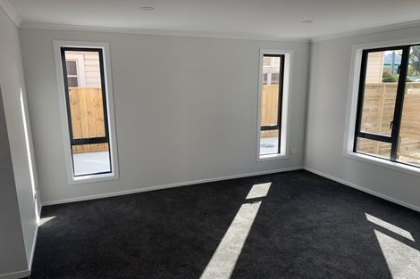 Photo of property in 91c Whites Line East, Waiwhetu, Lower Hutt, 5010