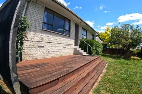 Photo of property in 4 Crescent Court, Melville, Hamilton, 3206