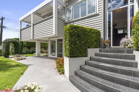 Photo of property in 1 Seacliffe Avenue, Belmont, Auckland, 0622