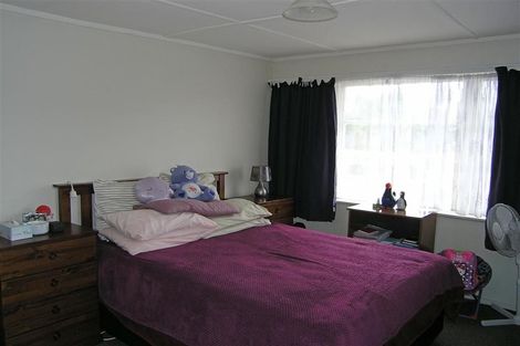 Photo of property in 1 Keys Street, Elderslea, Upper Hutt, 5018
