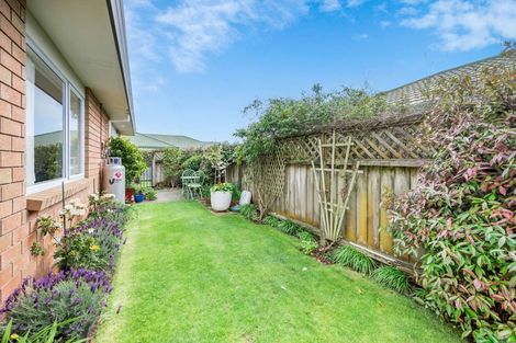 Photo of property in 17a Villa Grove, Paraparaumu, 5032