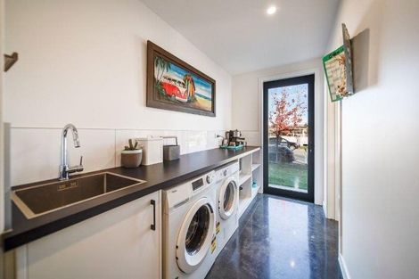 Photo of property in 1 Edna Lane, Lake Hawea, Wanaka, 9382