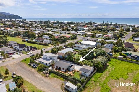 Photo of property in 68 The Crescent, Waihi Beach, 3611